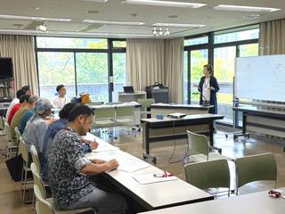 P5_中 日本語1授業風景 - コピー.jpg